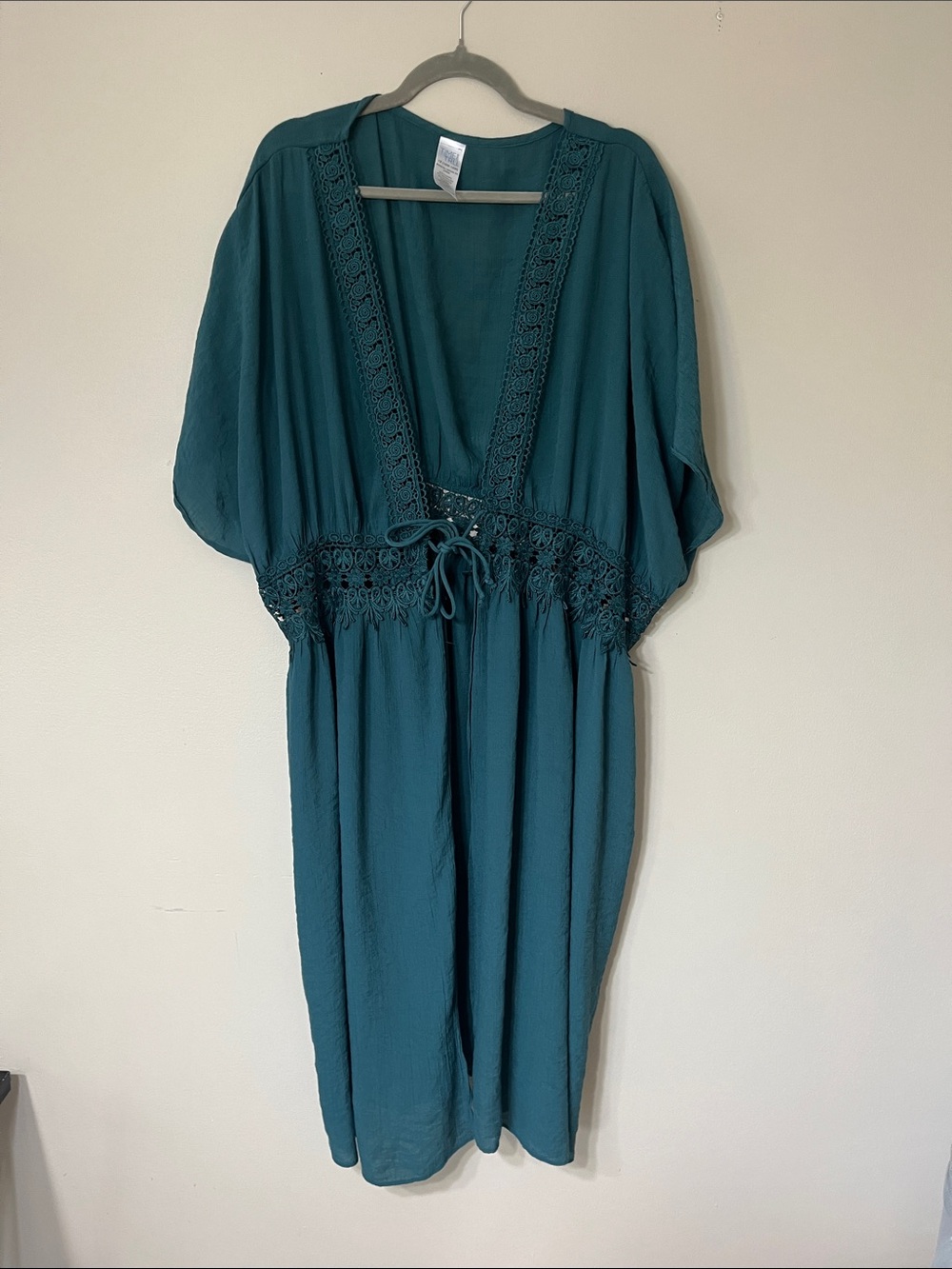 Time and Tru Teal Textured V-Neck Kimono